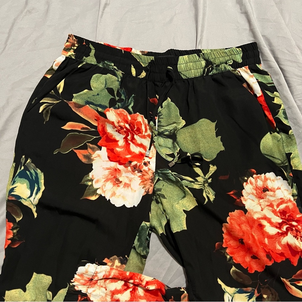 iJeans by Buffalo 🔵 Floral Ankle Joggers M x 28” Black and Red - Picture 2 of 14